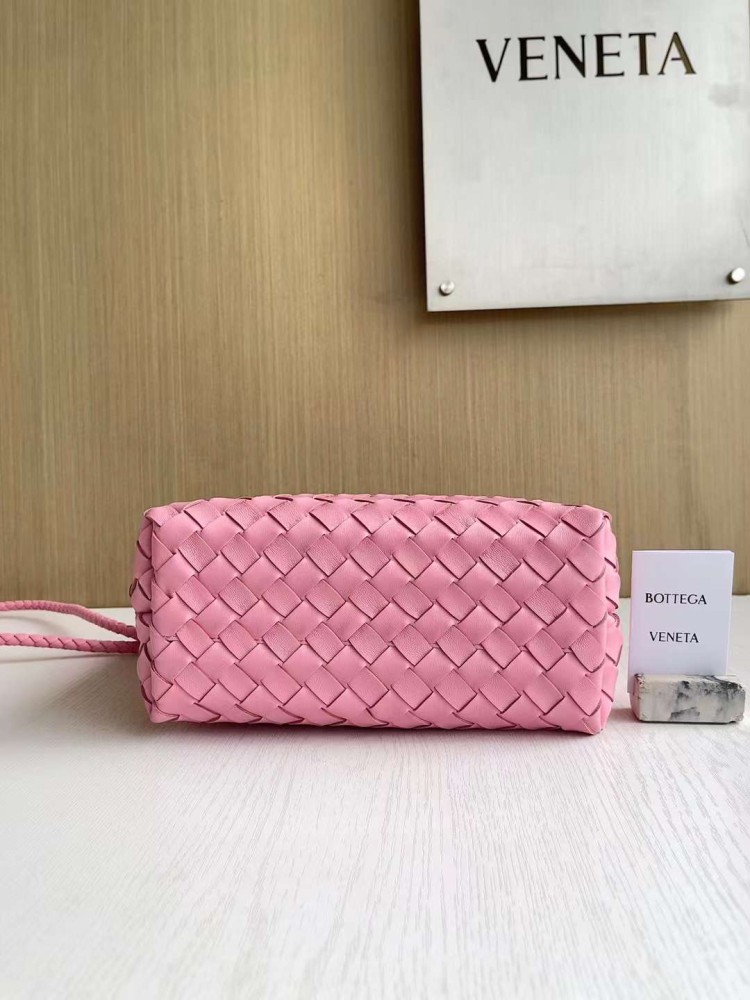 بوتيقا  المقاس العرض 25cm الارتفاع 20cm. العمق11cm