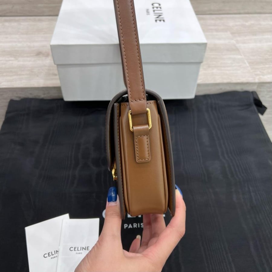 سيلين TEEN TRIOMPHE المقاس العرض 18.5cm الارتفاع 14cm  العمق 6cm