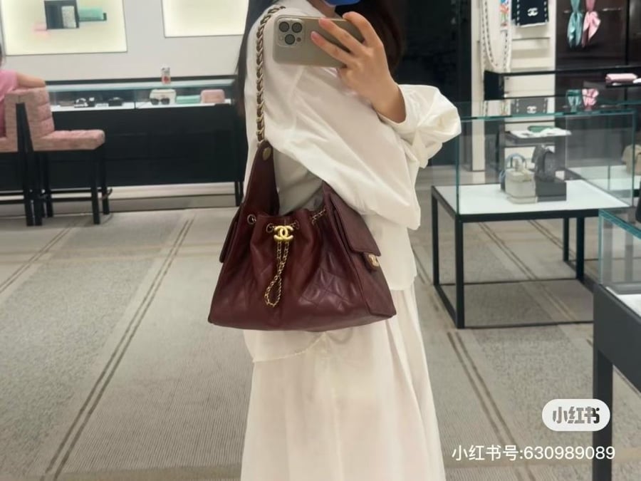 شانيل  25bag المقاس العرض 30cm الارتفاع 26cm العمق14cm