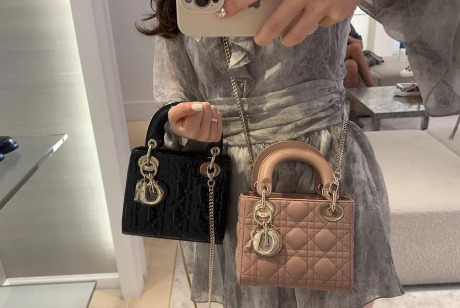 ليدي ديور  ميني. المقاس العرض 17cm الارتفاع 15cm العمق7cm