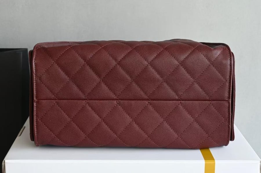 شانيل  25bag المقاس العرض 30cm الارتفاع 26cm العمق14cm