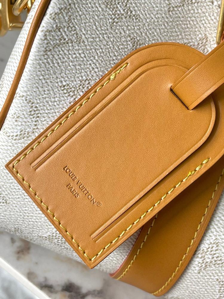 لوي فيتون Keepall Bandouliere 25 المقاس العرض 25cm الارتفاع 15cm العمق 11cm
