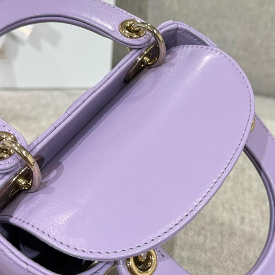 ليدي ديور  ميني. المقاس العرض 17cm الارتفاع 15cm العمق7cm