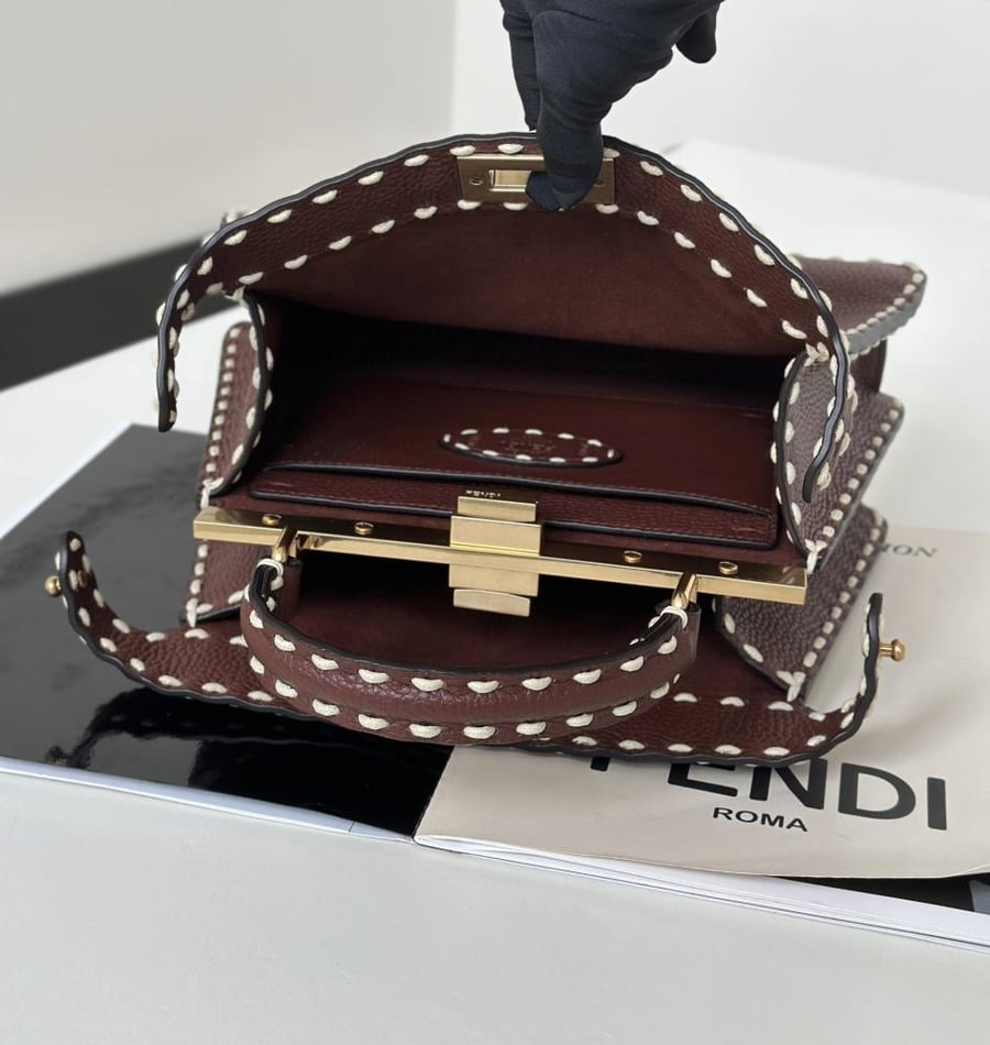 فندي بيكابو مقاس 27cm.