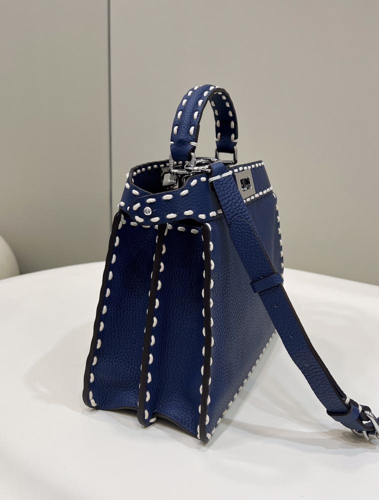 فندي بيكابو مقاس 27cm.