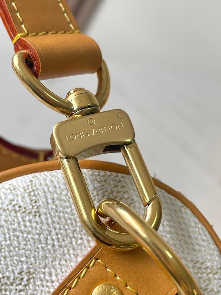 لوي فيتون Keepall Bandouliere 25 المقاس العرض 25cm الارتفاع 15cm العمق 11cm