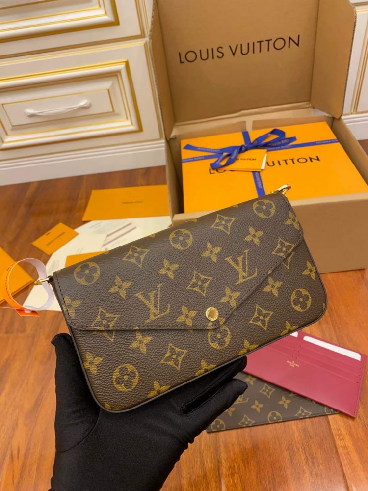 لوي فيتون.   المقاس العرض21cm الارتفاع11cm العمق2cm