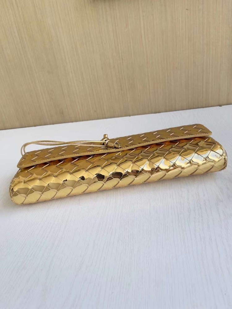 بوتيقا.  المقاس العرض 31cmالارتفاع 13cm العمق 3cm