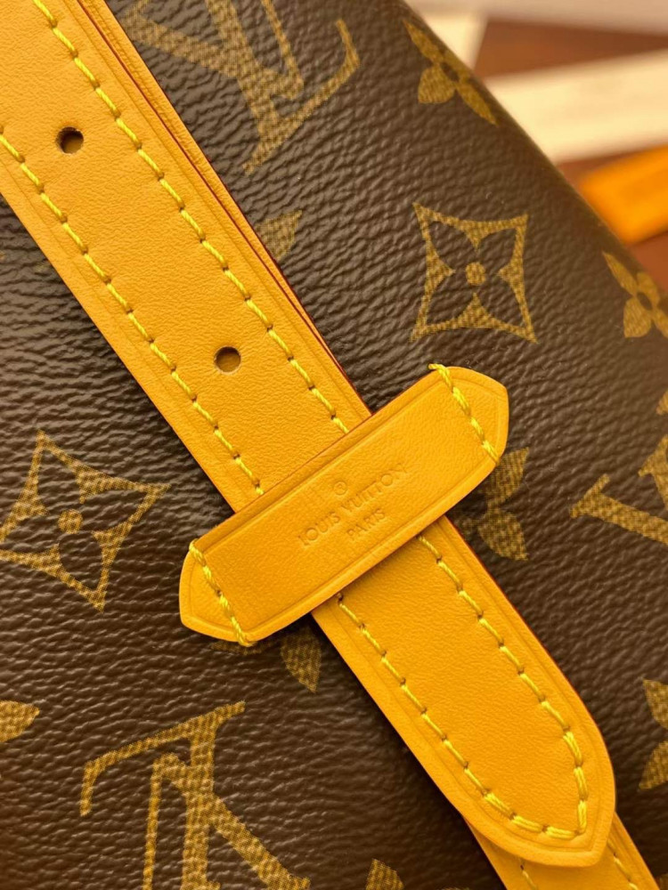 لوي فيتون. المقاس 29cm *24cm *12cm