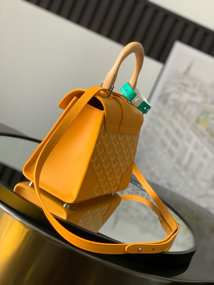 قويارد سايقون المقاس  العرض20cm الارتفاع 15cm العمق 7.5cm