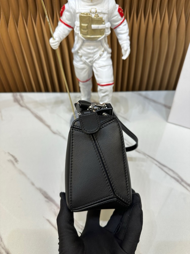 لويفي المقاس  ميني18cm