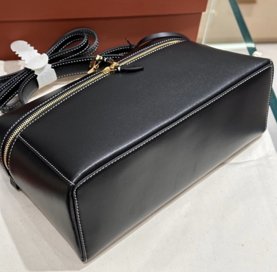 لوروبيانا المقاس العرض  27cm الارتفاع 16cm العمق 6cm