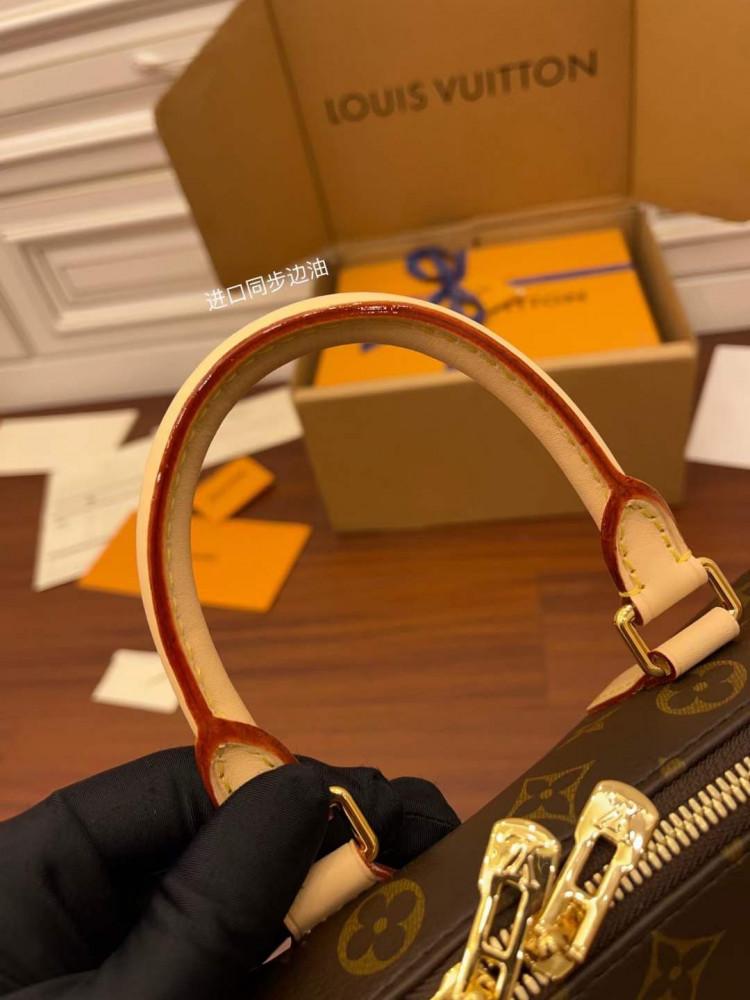 لوي فيتون. سبيدي.  المقاس العرض 20cm الارتفاع13cm العمق12cm