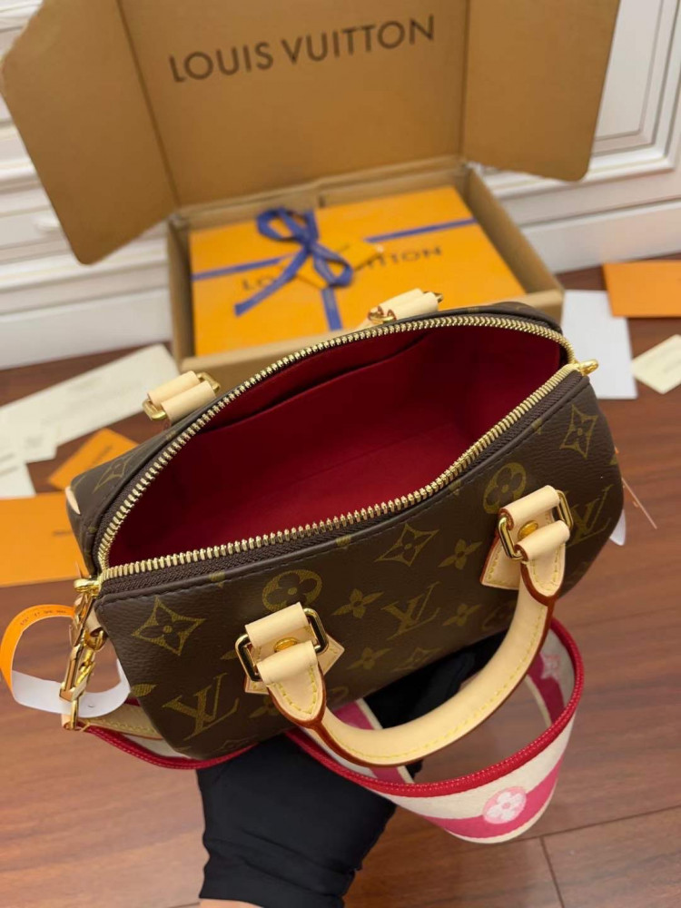لوي فيتون. سبيدي.  المقاس العرض 20cm الارتفاع13cm العمق12cm