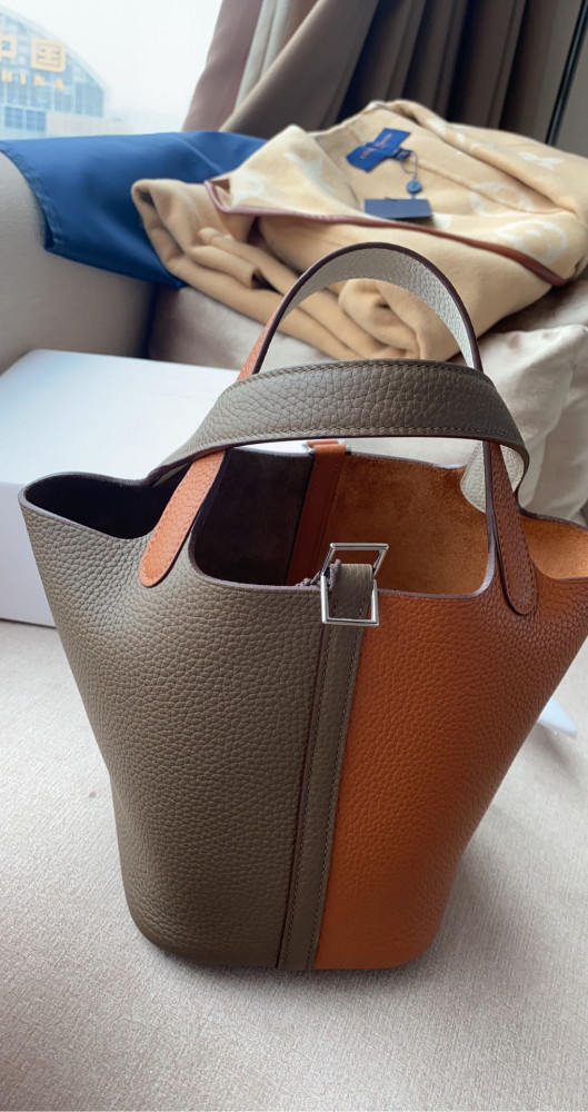 ايرمز بيوكتين.  مقاس22cm