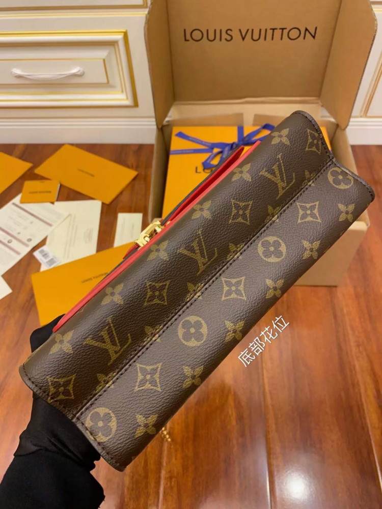 لوي فيتون. المقاس  العرض 27cm الارتفاع 17cm. العمق10cm