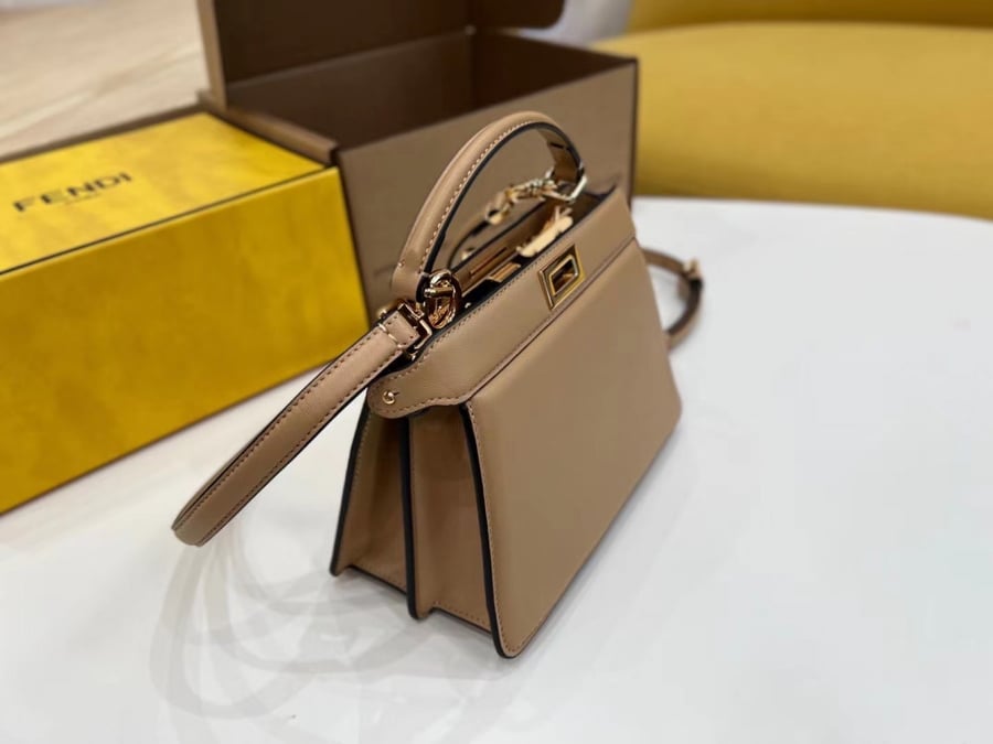 فندي بيكابو. بتيت 20cm