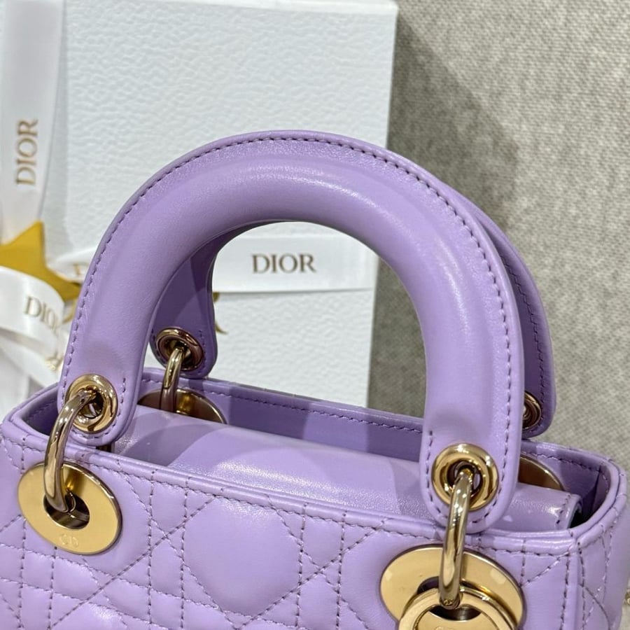 ليدي ديور  ميني. المقاس العرض 17cm الارتفاع 15cm العمق7cm