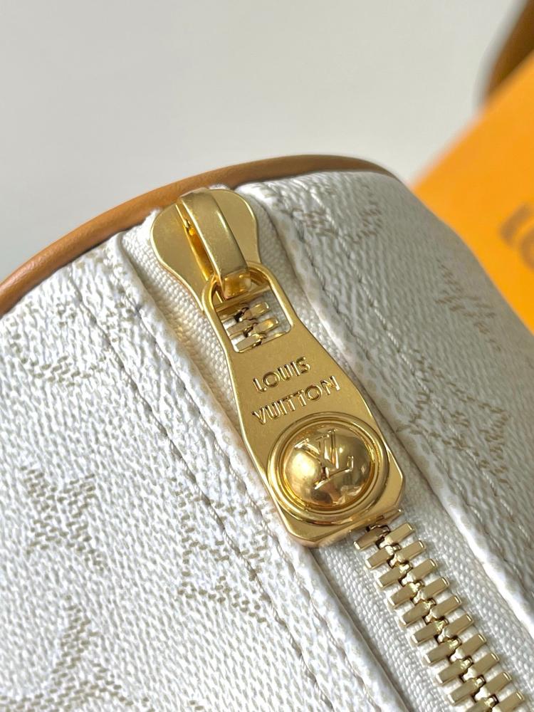 لوي فيتون Keepall Bandouliere 25 المقاس العرض 25cm الارتفاع 15cm العمق 11cm