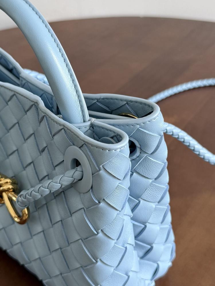 بوتيقا انديامو ميني. المقاس العرض 20cm الارتفاع15cm. العمق 9cm