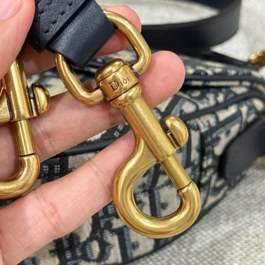 ديور saddle bag  المقاس العرض 25.5cm الارتفاع 20cm العمق 6.5cm