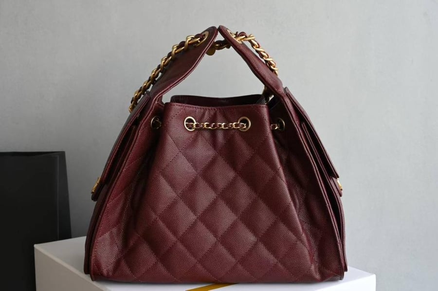 شانيل  25bag المقاس العرض 30cm الارتفاع 26cm العمق14cm