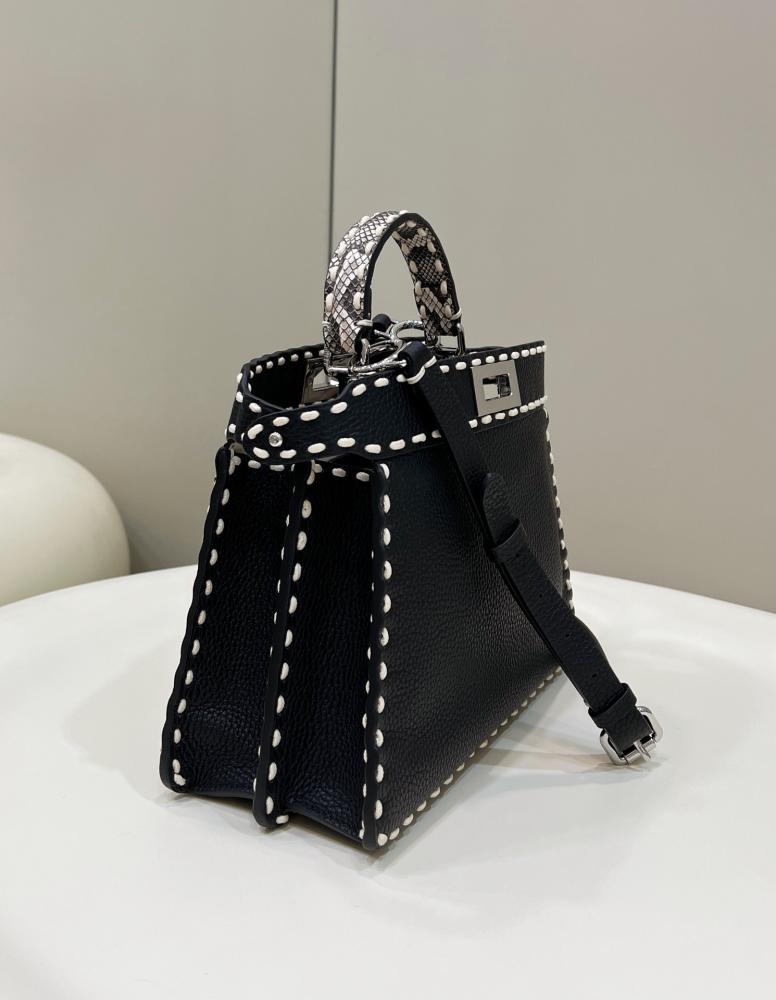 فندي بيكابو مقاس 27cm.