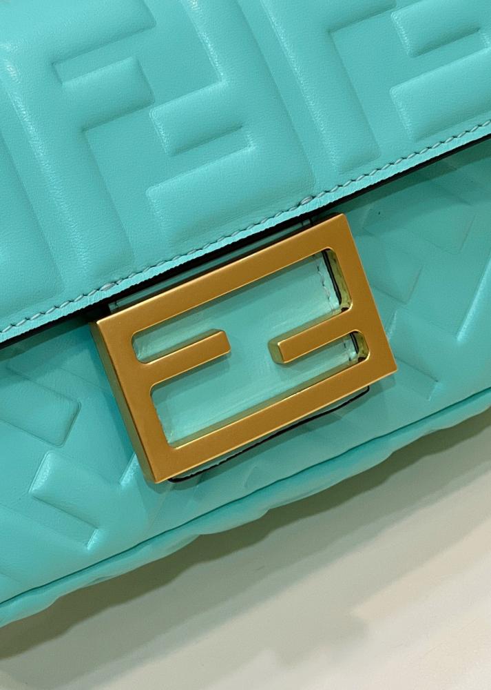 فندي ميني باقيت  المقاس العرض20cm الارتفاع 13cm العمق5cm