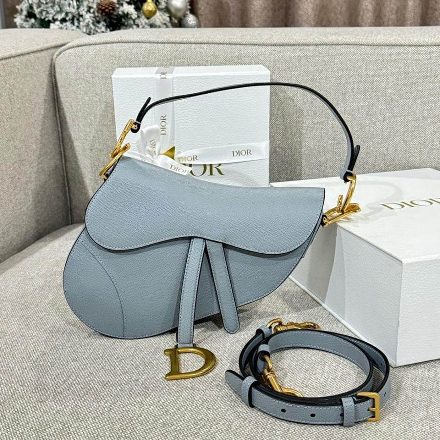 ديور saddle bag  المقاس العرض 25.5cm الارتفاع 20cm العمق 6.5cm