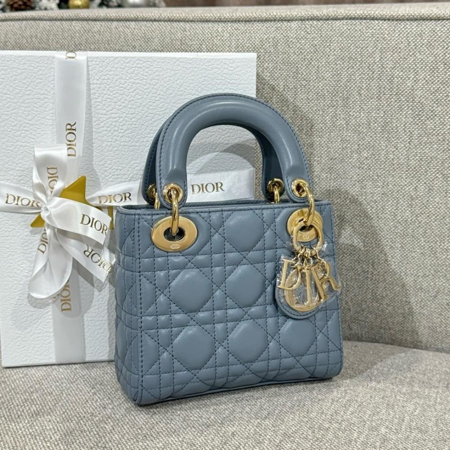ليدي ديور  ميني. المقاس العرض 17cm الارتفاع 15cm العمق7cm