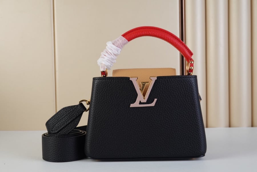 لوي فيتون    المقاس 21cm
