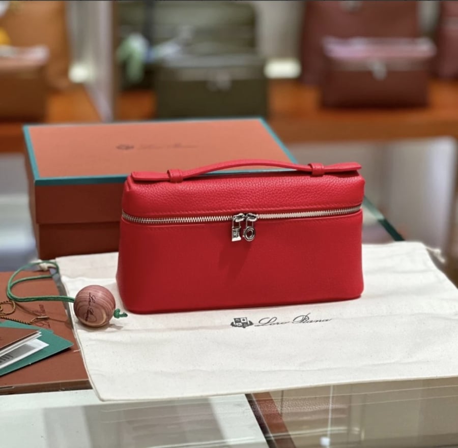 لوربيانا  المقاس العرض 19cm الارتفاع11cm العمق 6.5cm