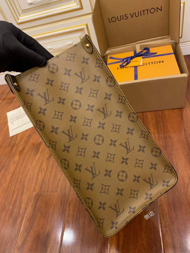 لوي فيتون. اون ذا قو. مقاس كبير. العرض 41cm الارتفاع34cm العمق19cm