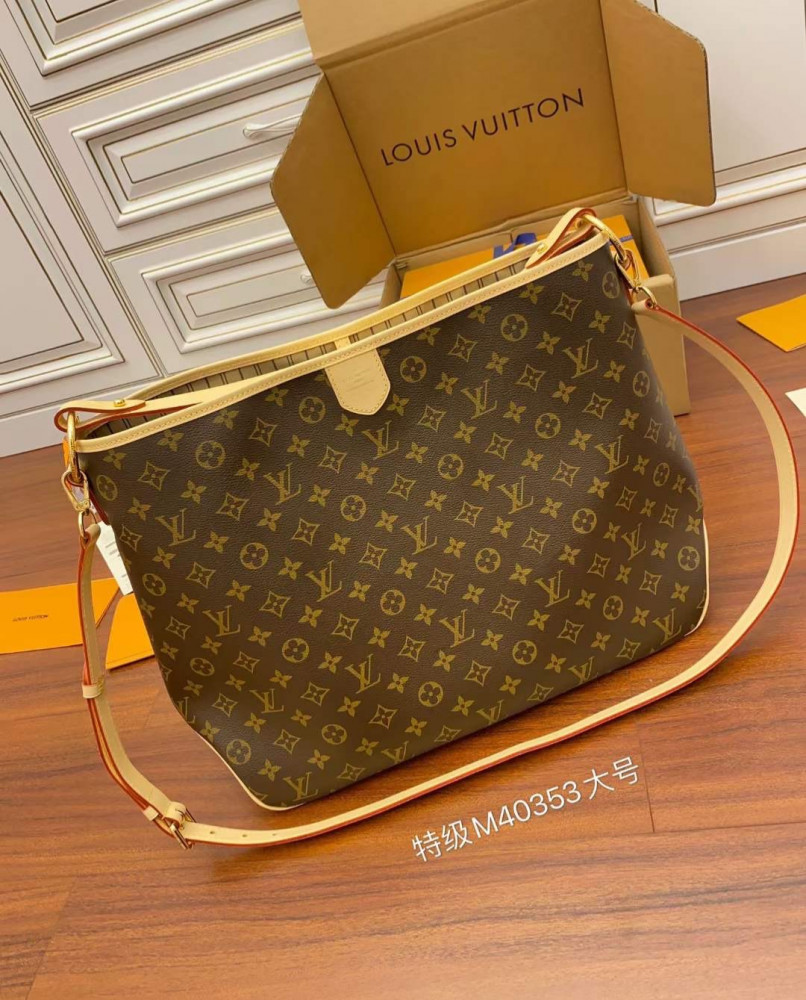 لوي فيتون.  المقاس العرض52cm. الارتفاع 30cm العمق 20cm