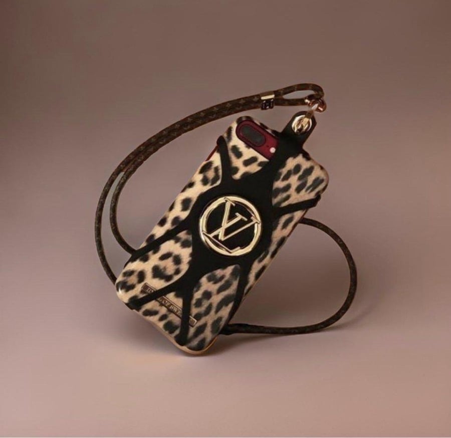LV Mobile Holder