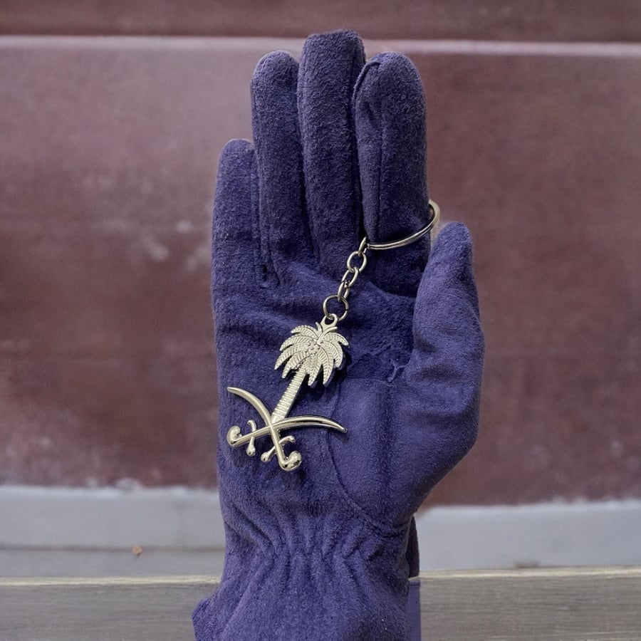 Seven and palm medal