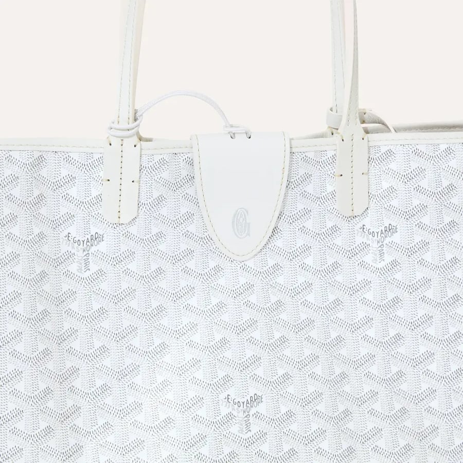 Goyard M