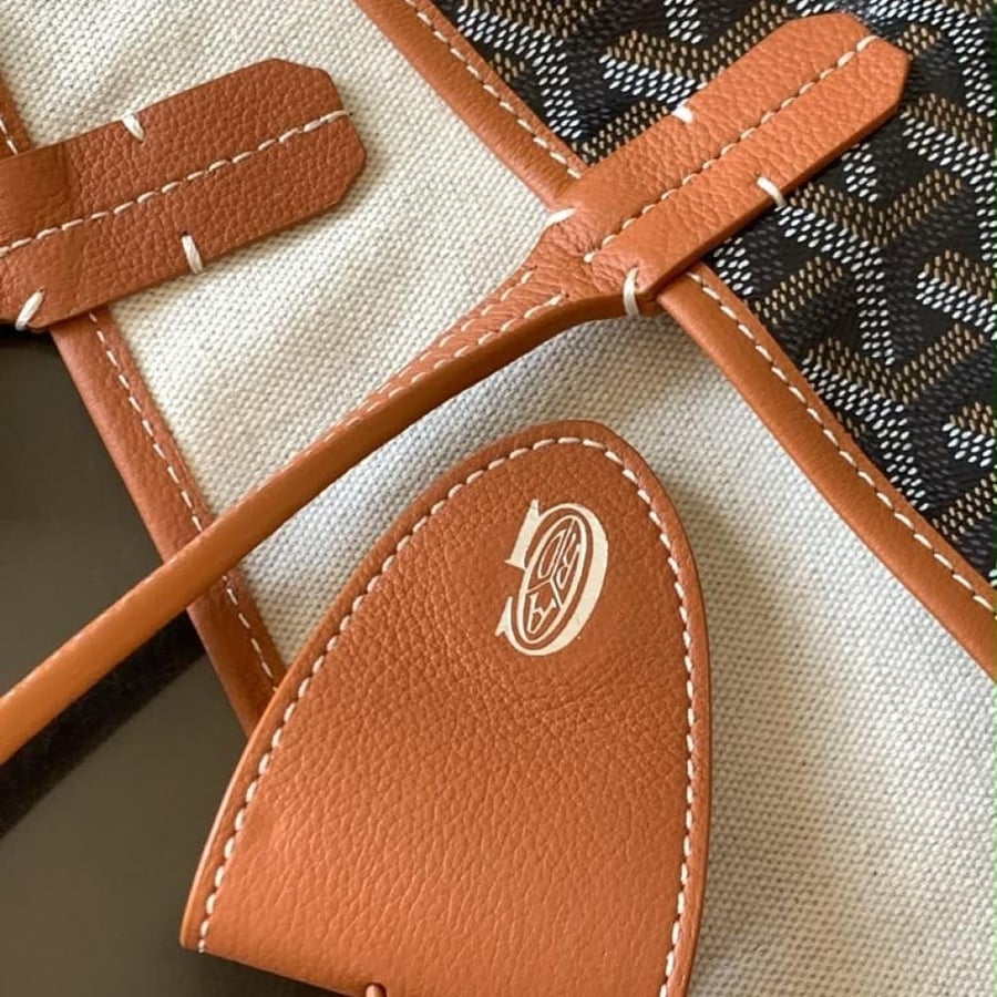 Goyard M