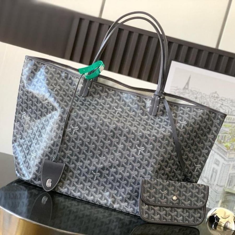 Goyard L