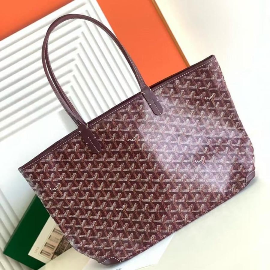 Goyard M