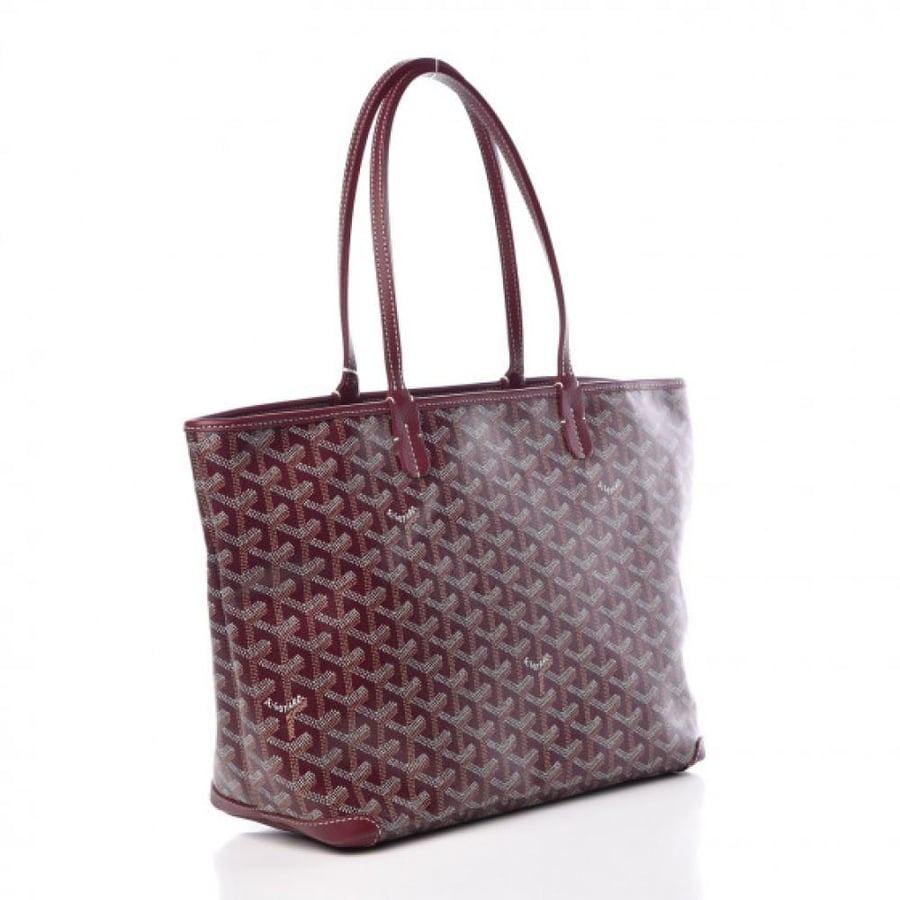 Goyard M