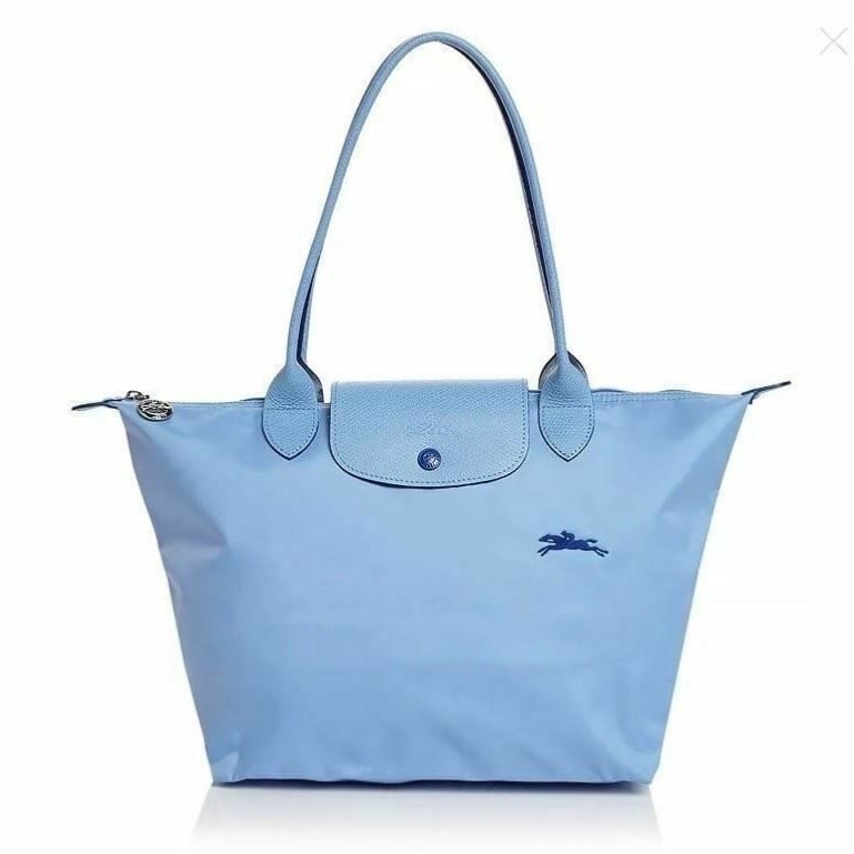 Longchamp L