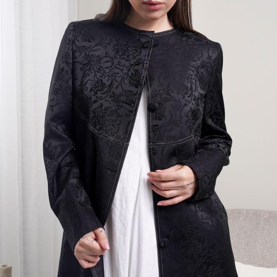 Black crepe balzer