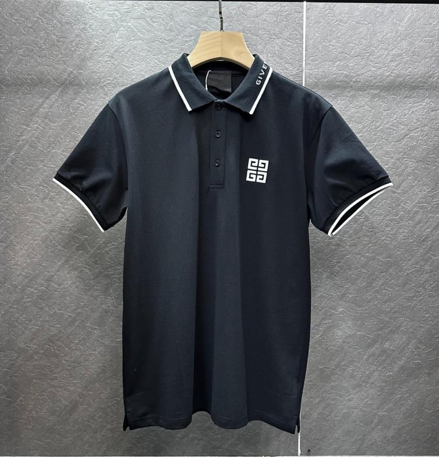 GIVENCHY