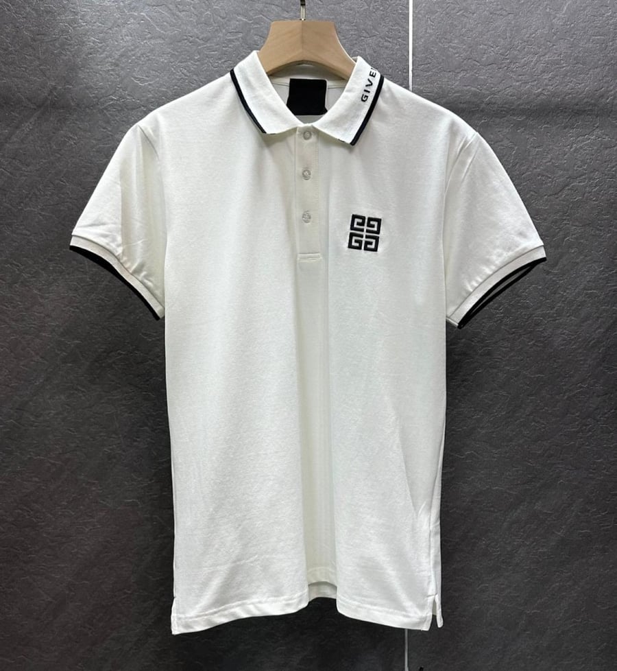 GIVENCHY