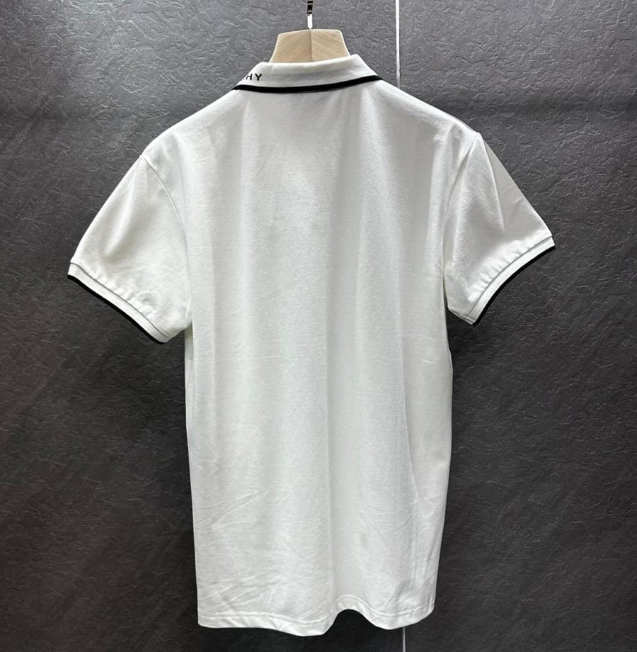 GIVENCHY