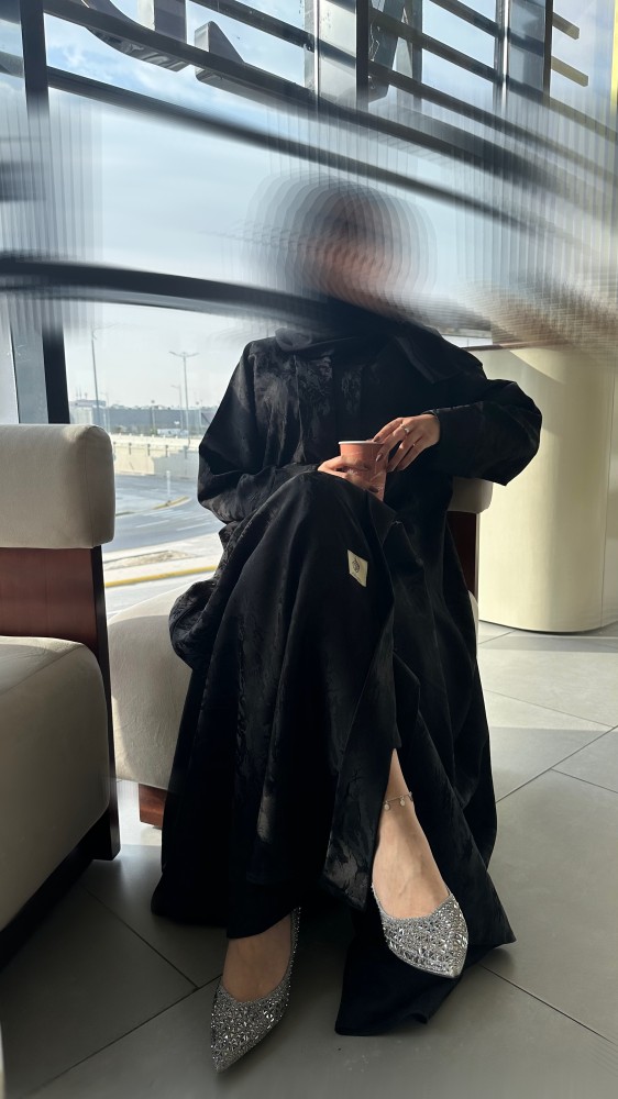 عباية بقماش تفته مشجر