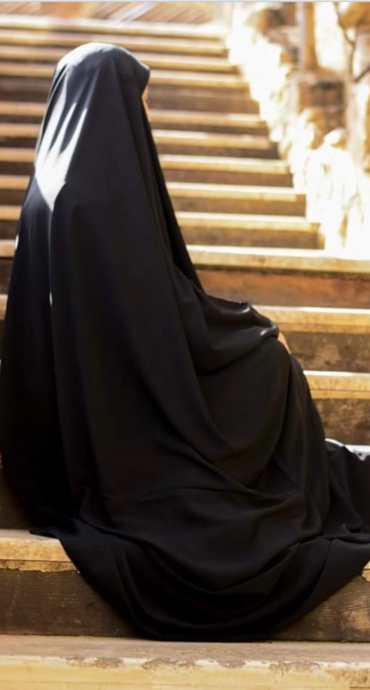 عباية راس التفصيل ع الطلب مع كتابه المقاسات بالملاحظه  بقماش ملكي