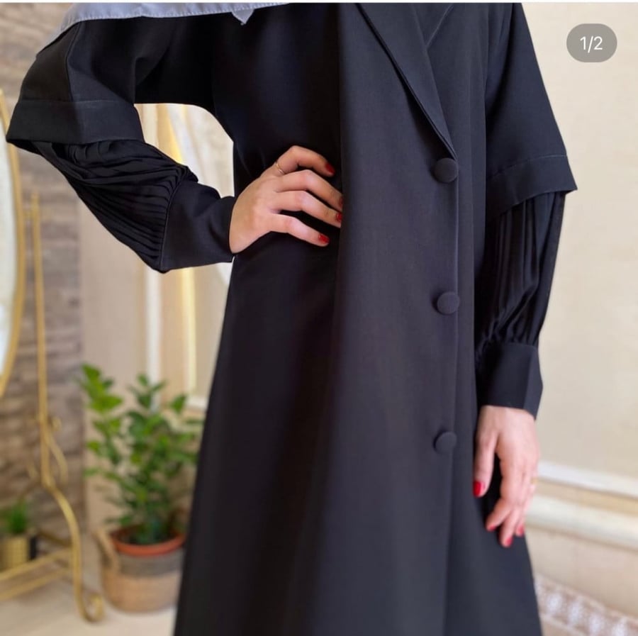 عباية كريب كلر انيقه وعمليه
