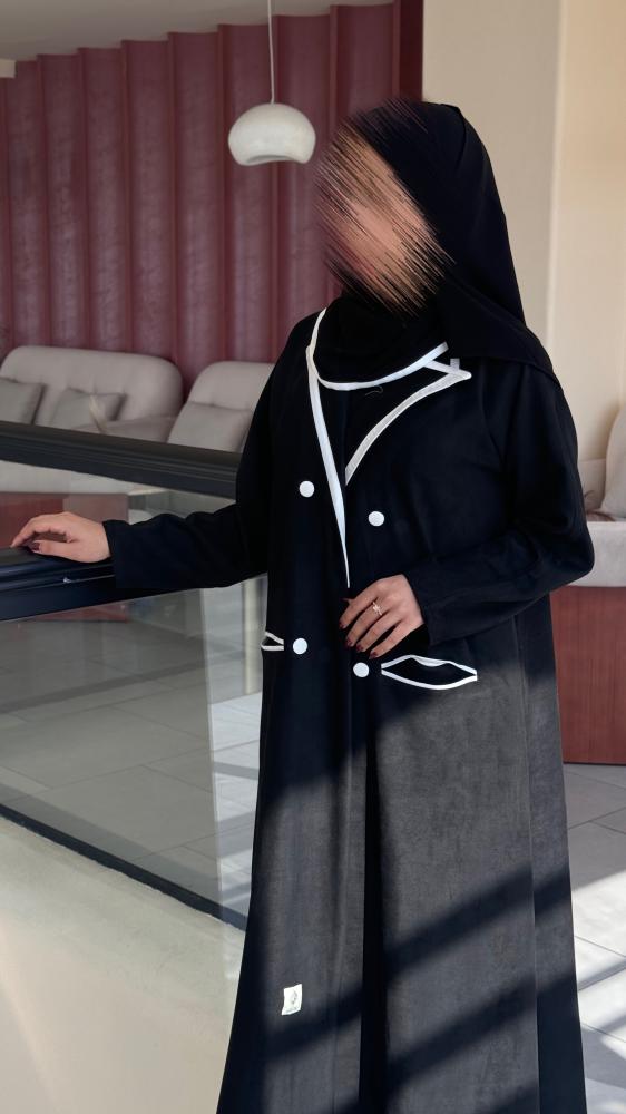 عبايه شامواه اسود قلبة كلر وجيوب